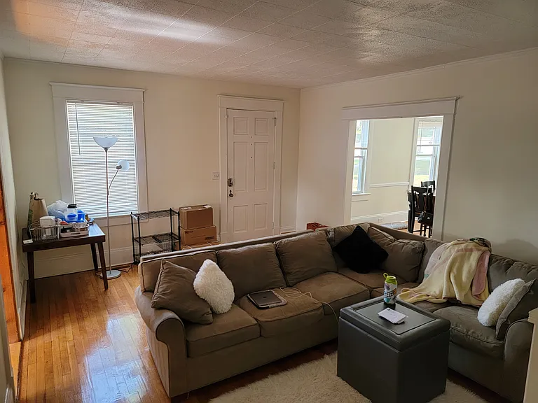 1500 W Friendly Ave #3 — Photo 5