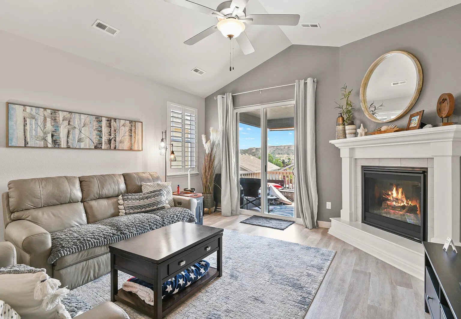 2 bed, 1650 sqft, $3,200 — Photo 3