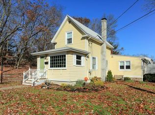 24 Poplar St, Woburn, MA 01801