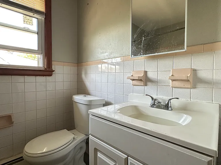 127 Warner St #2A — Photo 7