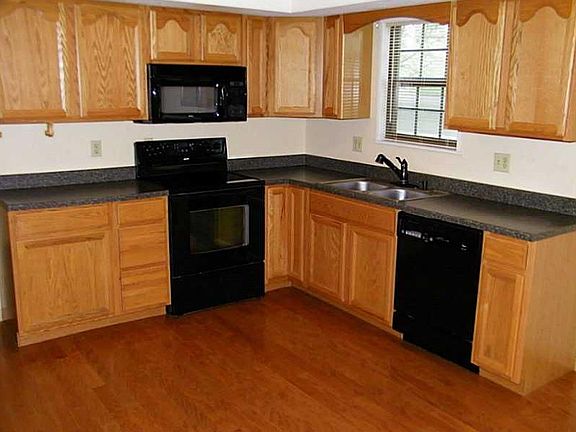 2nd image of 1433 Brooke Dr
