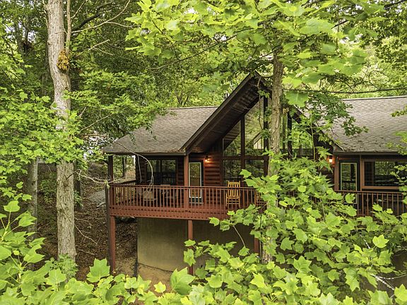2nd image of 1509 Bears Den Way