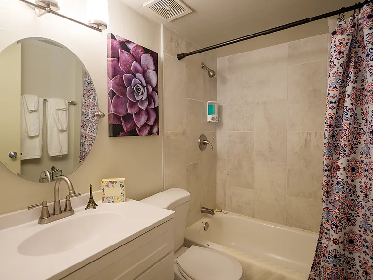 111 S Westmoreland Ave — Photo 14