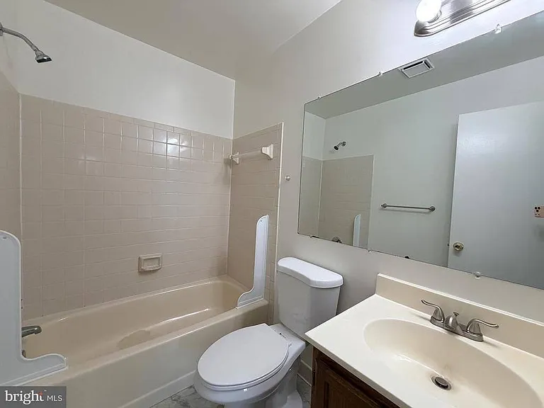 6124 Majors Ln — Photo 10