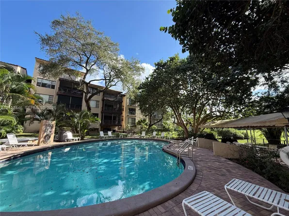 6100 S Falls Circle Dr APT 411, Lauderhill, FL 33319