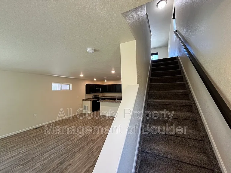 1208 Hummingbird Cir — Photo 8