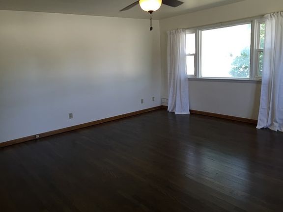 3rd image of 1702 W 14th St