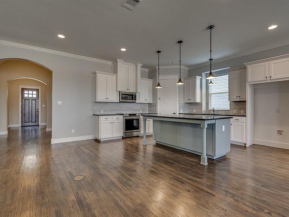 4th image of 415 Hearth Ter