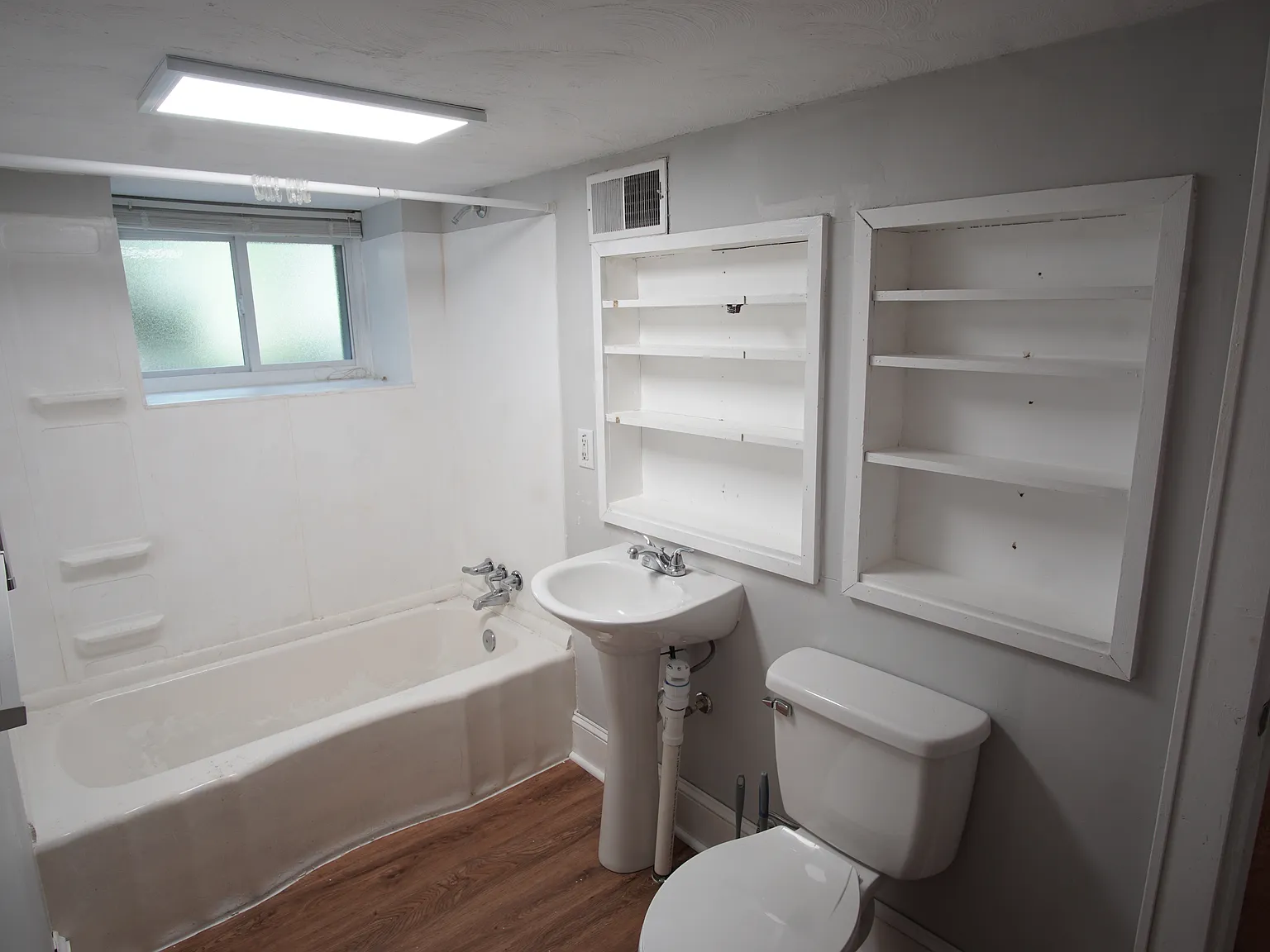 2 bed, 900 sqft, $1,550 — Photo 1