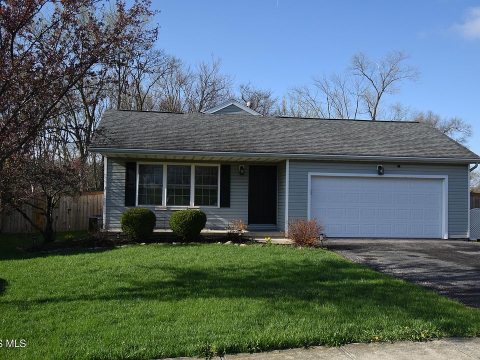 1st image of 1007 Crystal Ln