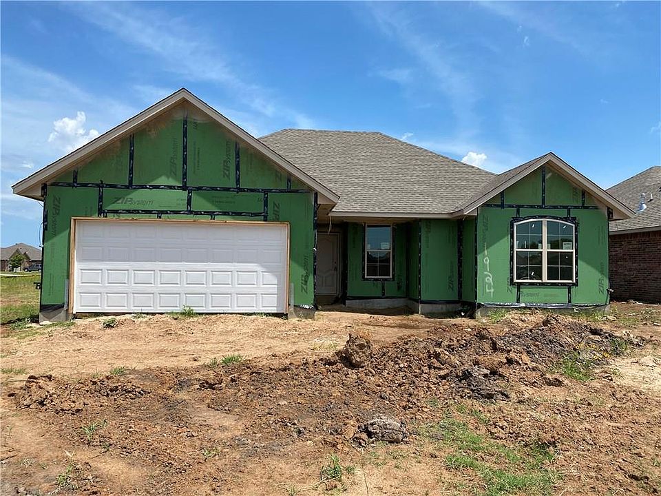 2nd image of 1924 Timber Dale Dr