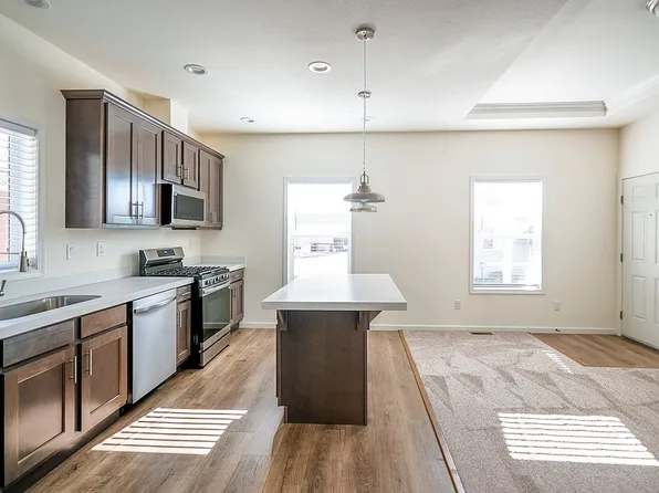 3142 Loretta Way, Santa Rosa, CA 95403