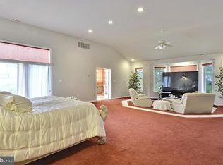 18317 Muncaster Rd, Derwood, MD 20855