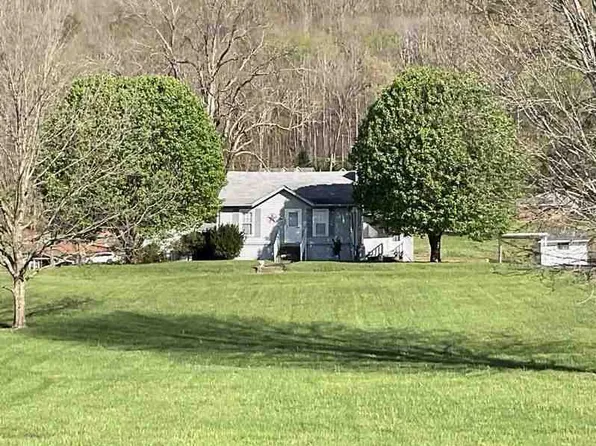 615 Dogwood St, Weber City, VA 24290