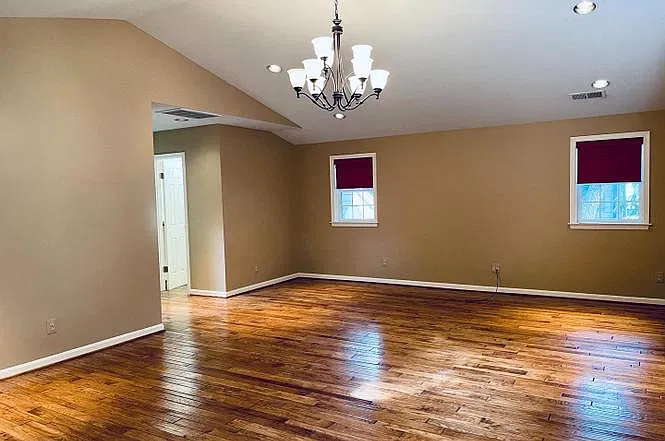 3 bed, 2.5 bath, 3825 sqft, $4,600 — Photo 3