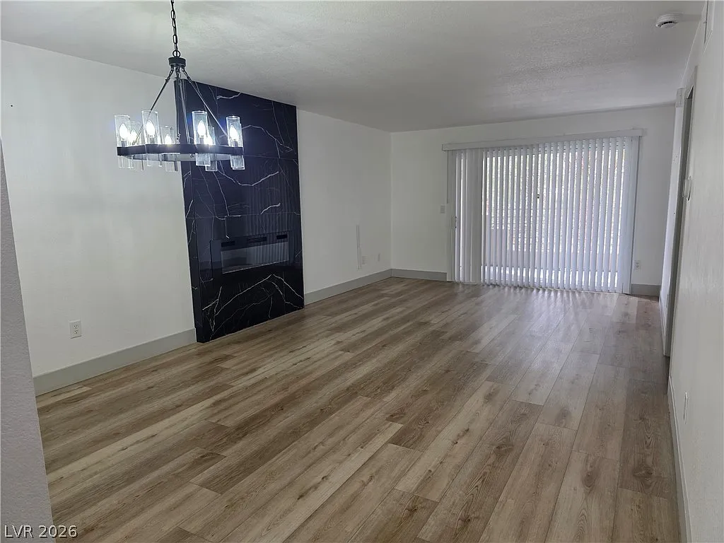 2 bed, 2.0 bath, 1008 sqft, $1,350 — Photo 4