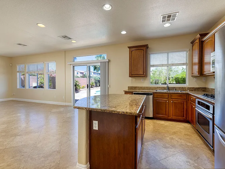 10226 Sourwood Ave — Photo 13