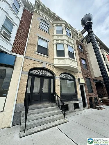 1119 W Hamilton St #2 Photo 1