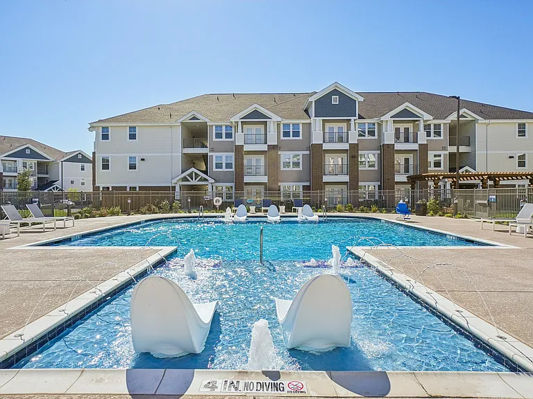 Fountainview at Farmersville — Photo 26