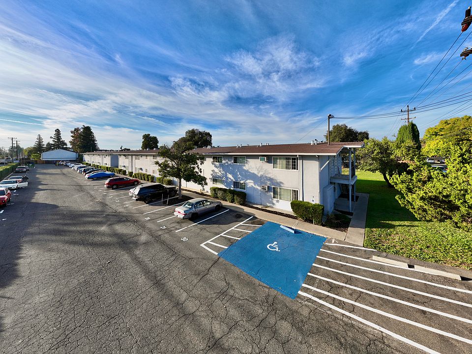 1st image of 3669 Myrtle Ave #3689-18