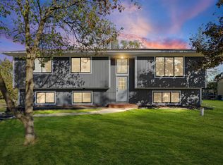 1000 Waterbury Rd, Highland, MI 48356