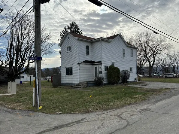 353 Derrick Ave, Uniontown, PA 15401