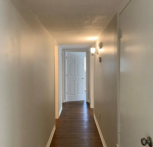409 E Emory St — Photo 11