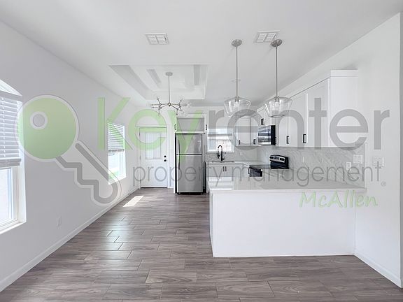 3rd image of 1000 N Woodson Ave #2