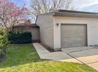 3305 Halifax Dr #A, Champaign, IL