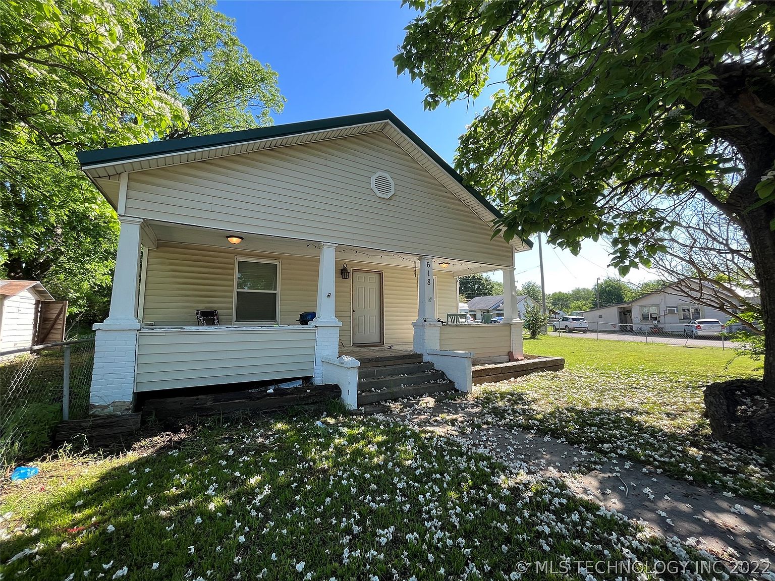 618 E Gentry Ave, Checotah, OK 74426 Zillow