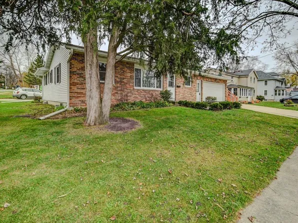 304 W Polk St, Waterloo, WI 53594