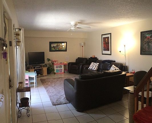 5th image of 756 NW 99th Cir
