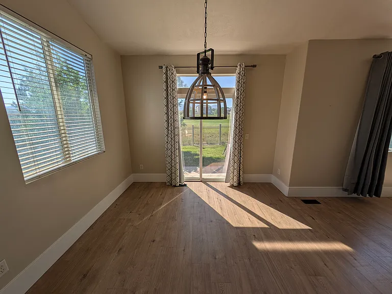 8743 N Franklin Dr — Photo 19
