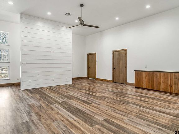 4th image of 1307 County Road 3430