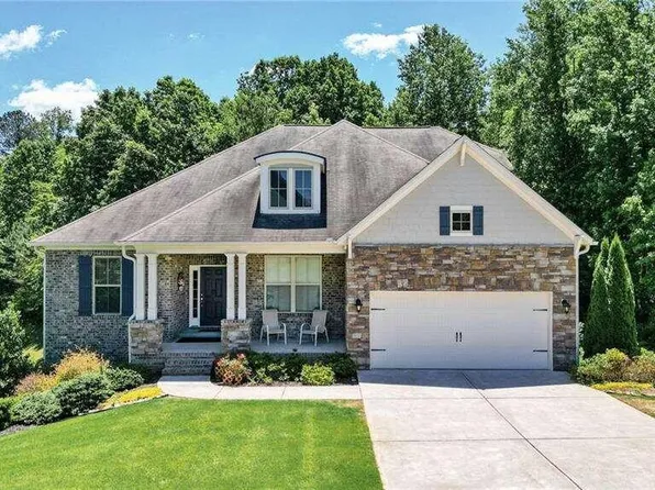 2064 W Hampton Dr, Canton, GA 30115