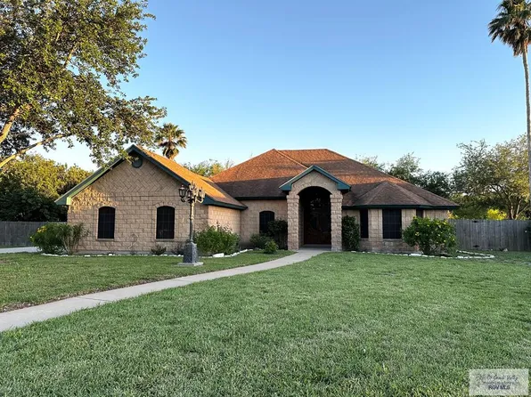 8317 Lago Dr, Harlingen, TX 78552