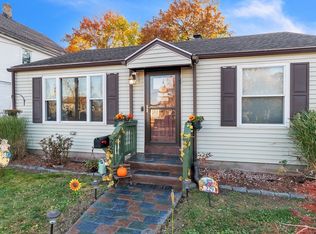 229 East St, Springfield, MA 01104