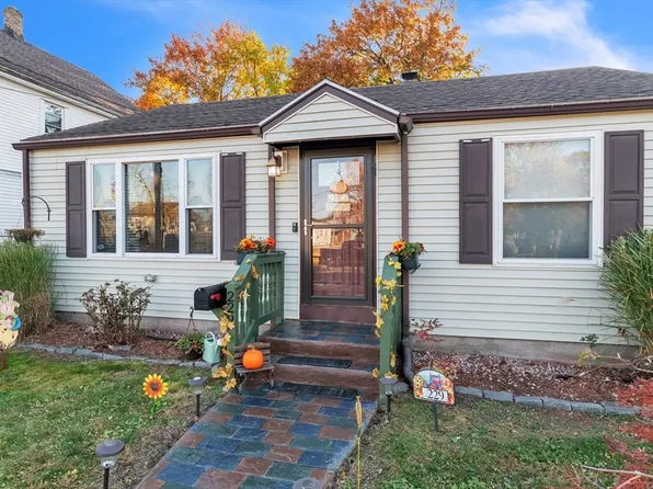 229 East St, Springfield, MA 01104