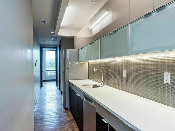 2nd image of 867 De Kalb Ave #2R