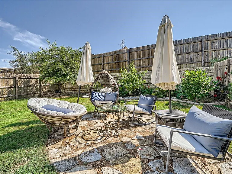 8005 Linnie Ln — Photo 28