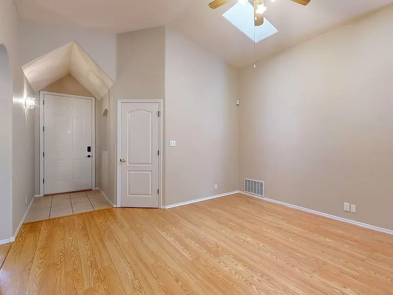 10543 Portofino Dr NW — Photo 4