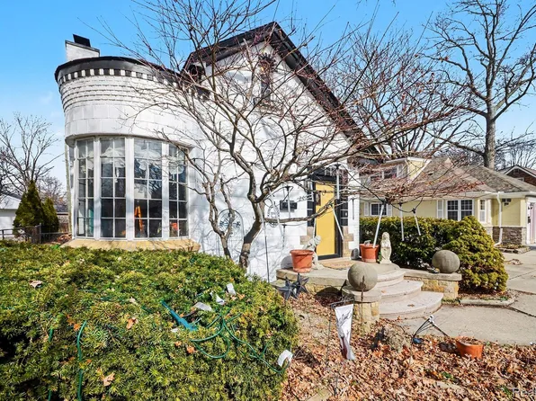 20501 Shady Lane Ave, Saint Clair Shores, MI 48080
