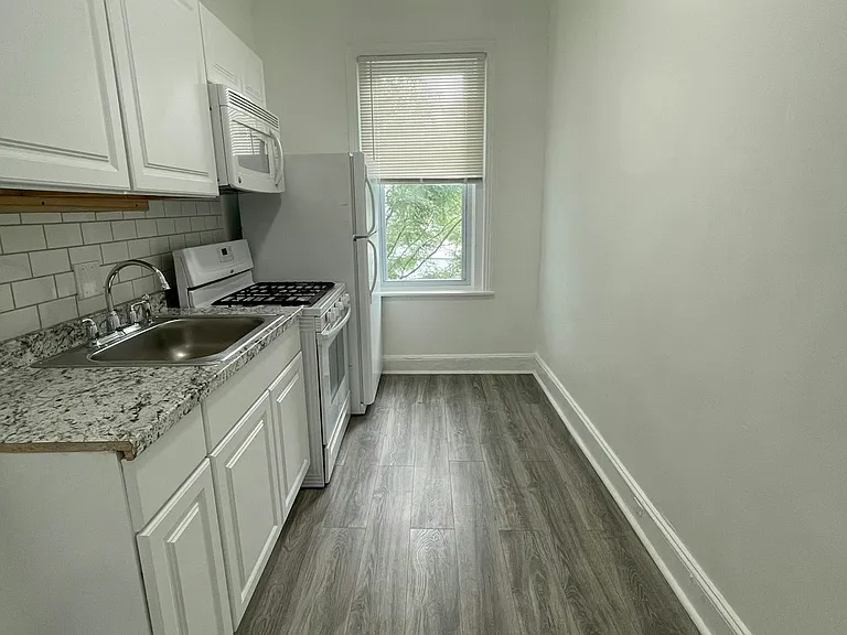 612 W Norris St #3 — Photo 9