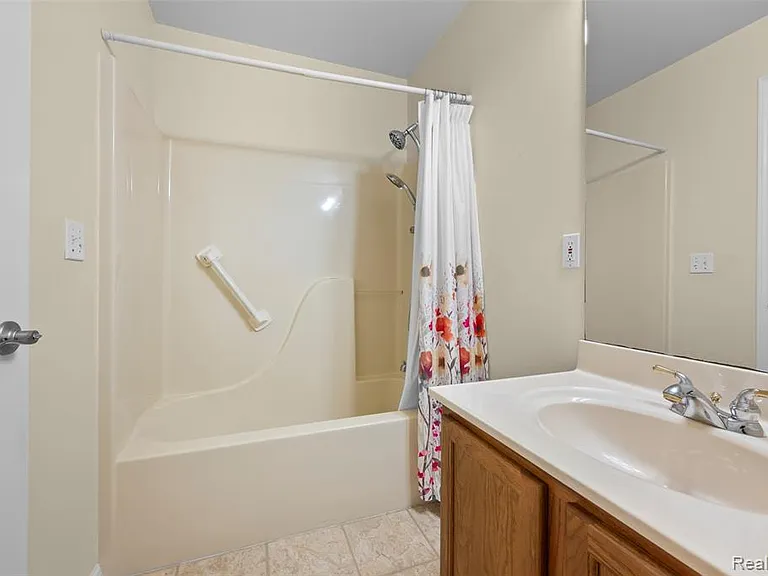 4911 Oak Hill Dr #3 — Photo 16