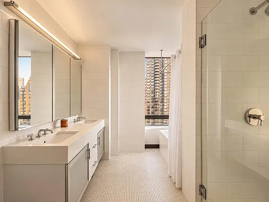 Bathroom, photo 1