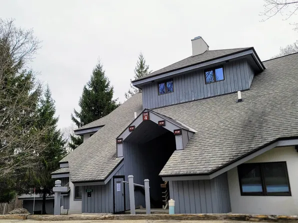 229 Village Circle #V-21, Killington, VT 05751