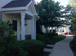 815 Silverstone Dr, Carpentersville, IL 60110