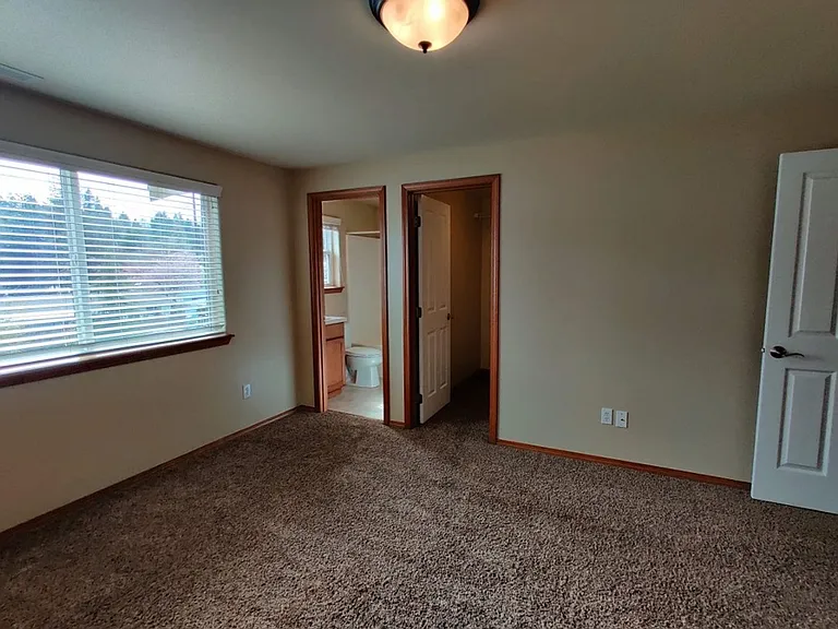 515 Ferry St SW #B — Photo 13