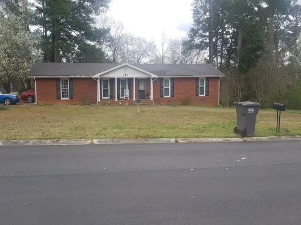 3327 Summit Dr, Douglasville, GA 30135