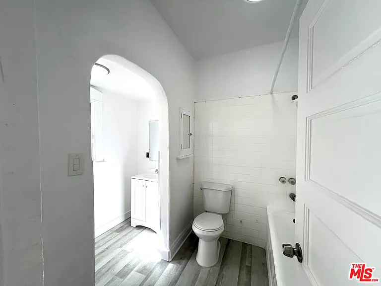 156 W 32nd St #6 — Photo 6